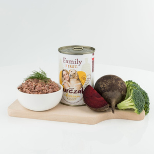 Family First z kurczakiem i burakami 400g