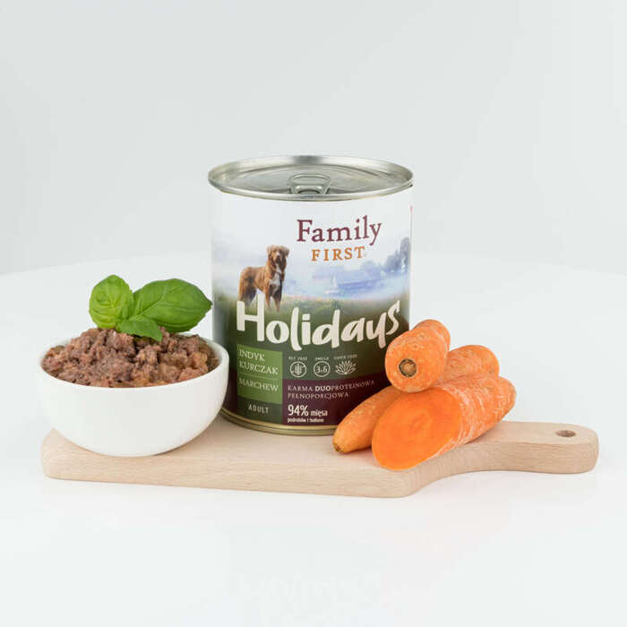 Family First Holidays z indykiem, kurczakiem i marchewką 6x800g